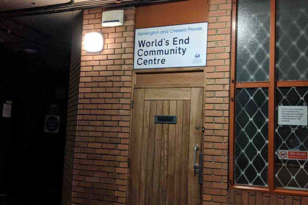 Chelsea Muslim Community mosque exterior on Blantyre Street, Worlds End Estate